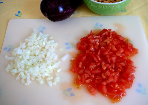 Cebolla y tomate picados